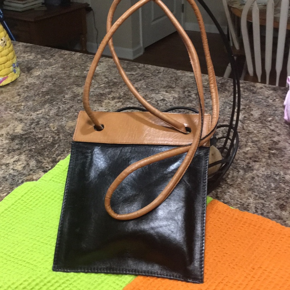 Genesis Sabrina leather bag👜🔥🚭